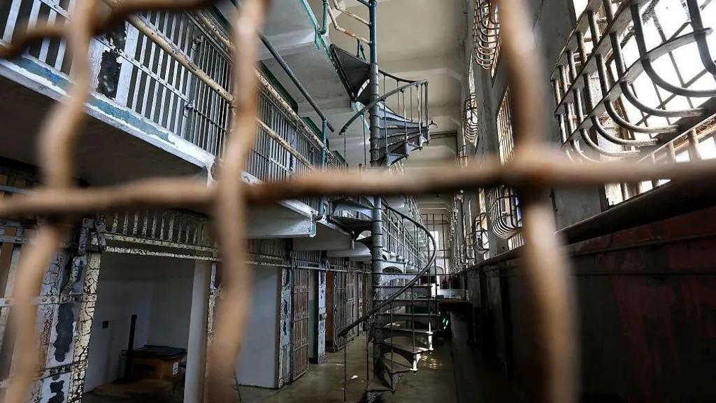 Trump Seeks $152m to Reopen Alcatraz Prison