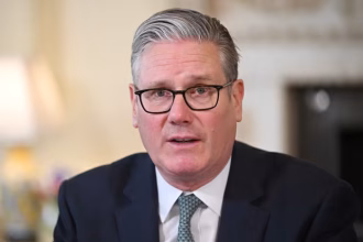 UK PM Keir Starmer Faces Calls to Resign Over Mandelson Vetting Scandal