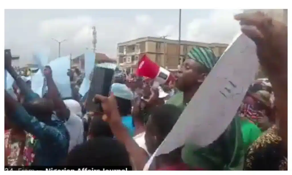 Adelabu Supporters Protest APC Consensus Candidate In Oyo
