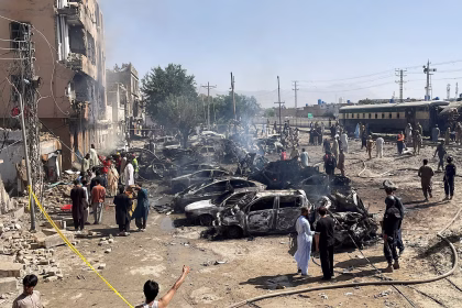 Bomb Blast Kills 24 on Pakistan Train