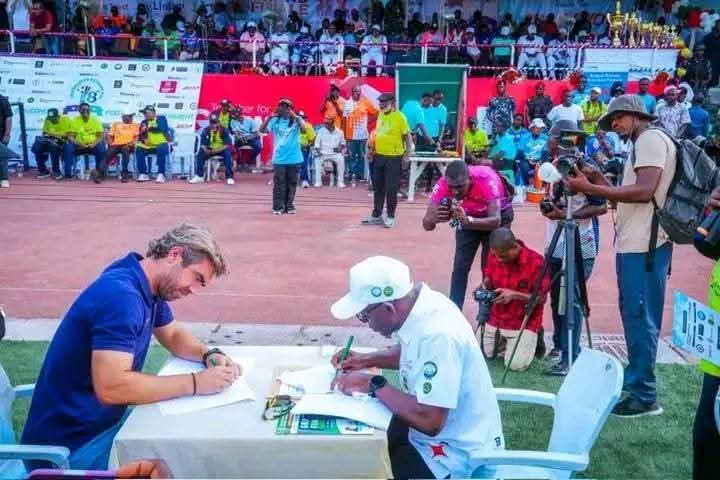 Bayelsa Signs Barcelona Deal To Launch Football Academy