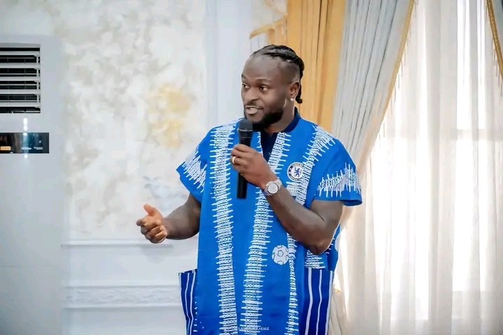 Chelsea Delegation Visits Oba Elegushi in Lagos
