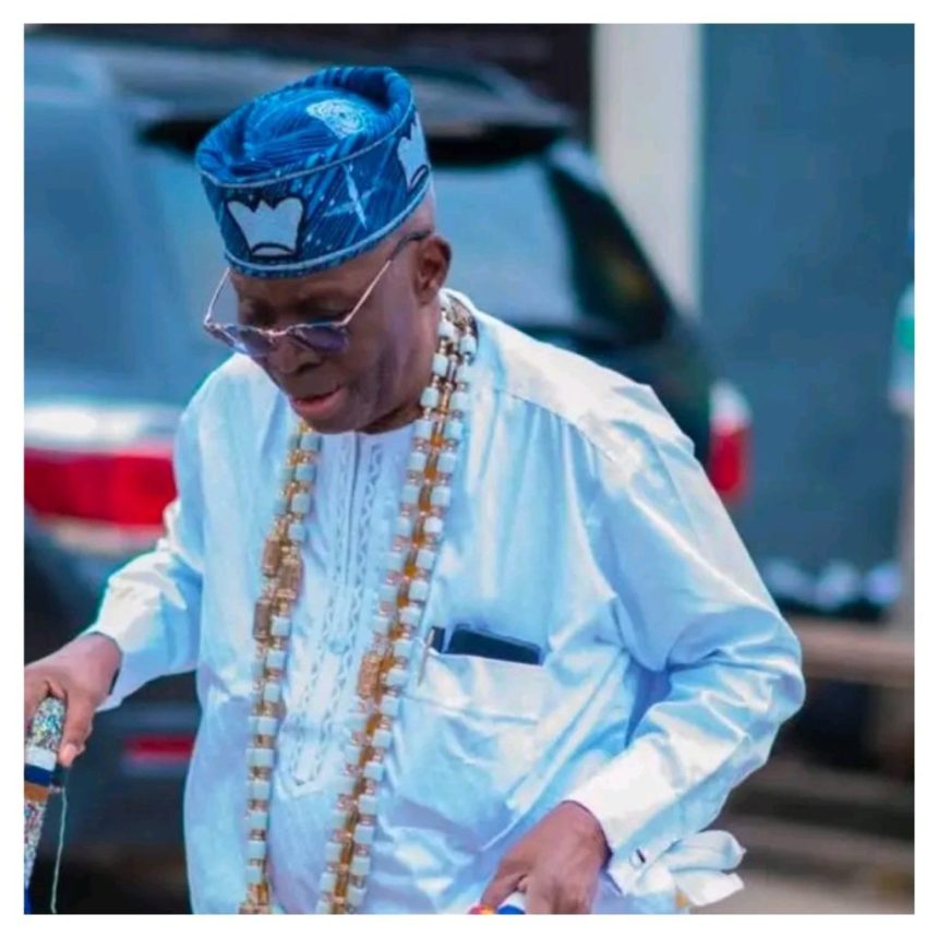 Ogudu Mourns as Traditional Ruler, Oba Nojeemdeen Fashola, Dies