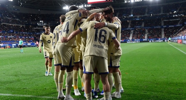 Flick hails Barca win, eyes La Liga title