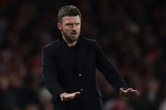 Carrick Emerges Favourite For Manchester United Job