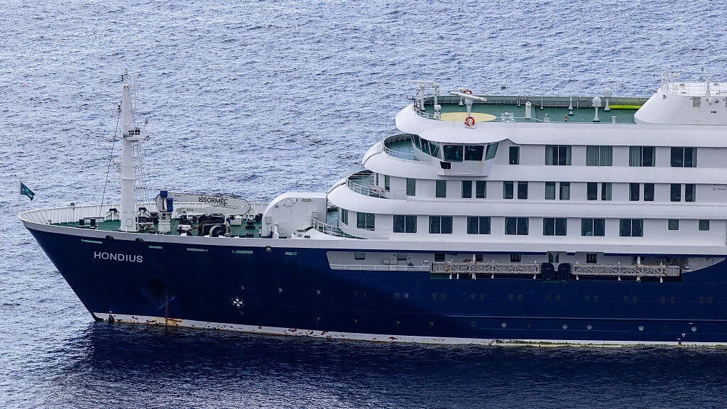 US To Evacuate 17 Americans From Cruise Ship Amid Deadly Hantavirus Outbreak
