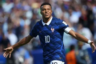Mbappé Fires France Past Senegal 3–1