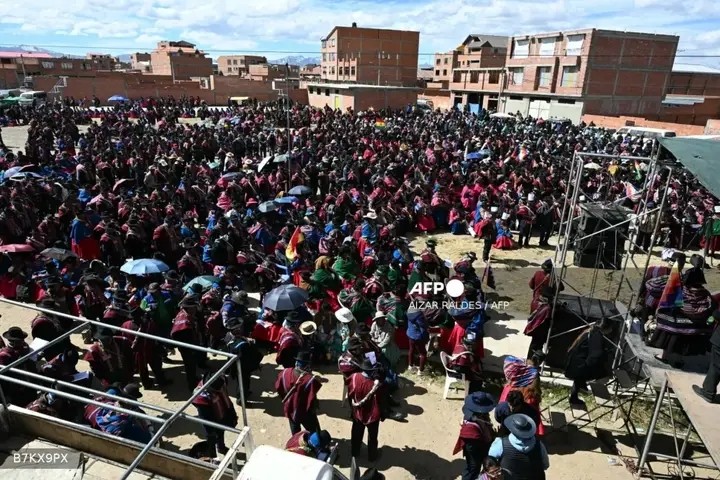 Bolivia Imposes 90-Day Emergency Order, Sends Armed Convoys, Machinery to Crush Crippling Highway Blockades