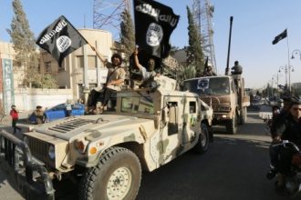 ISIS fighters in Syria's northern Raqqa province in 2014. (Photo: Stringer/REUTERS)