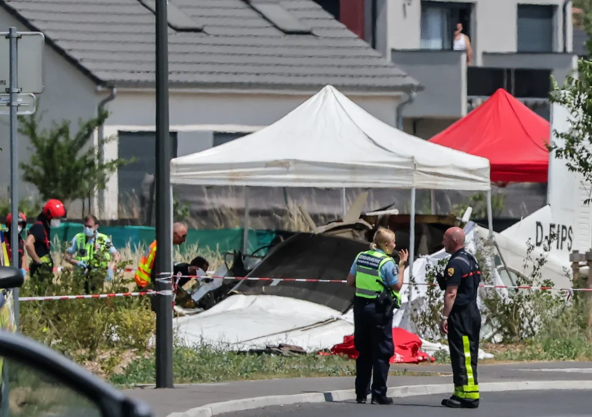 France Plane Crash Kills 11 Parachutists