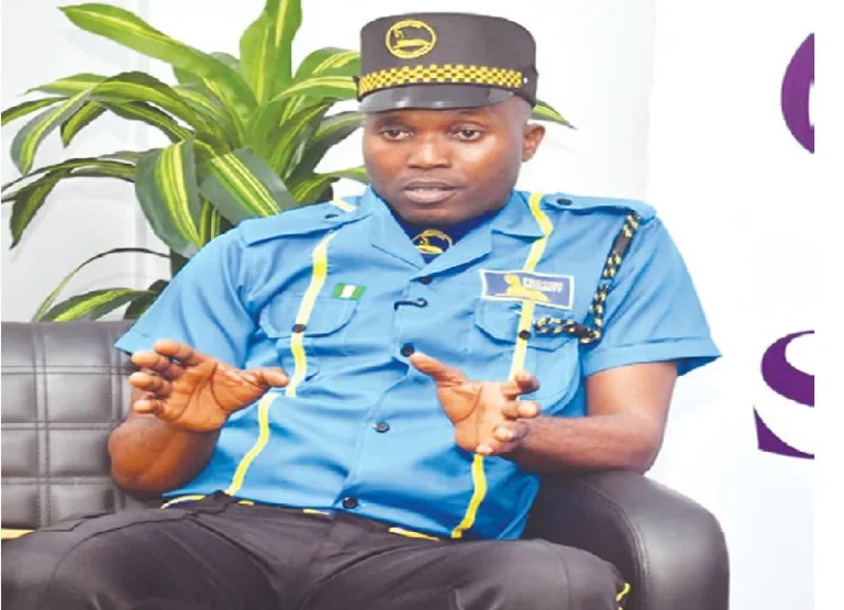 Lagos Guard To Receive Award For Returning Lost $9,100 At FCMB Branch