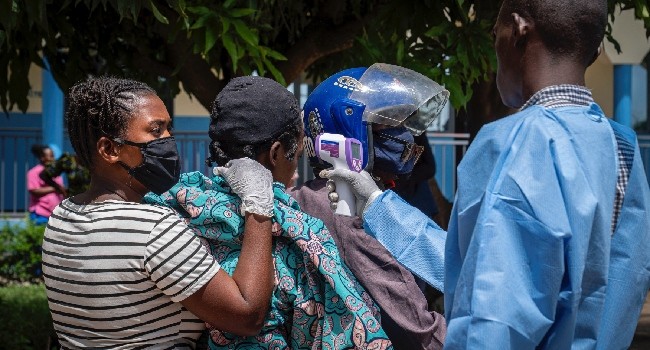 WHO Cuts Ebola Suspected Cases to 116, Confirms 330 Infections