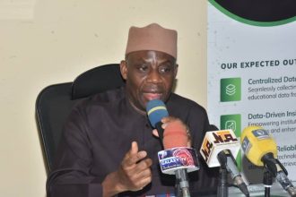 FG Pays 5-Month Arrears to University Lecturers