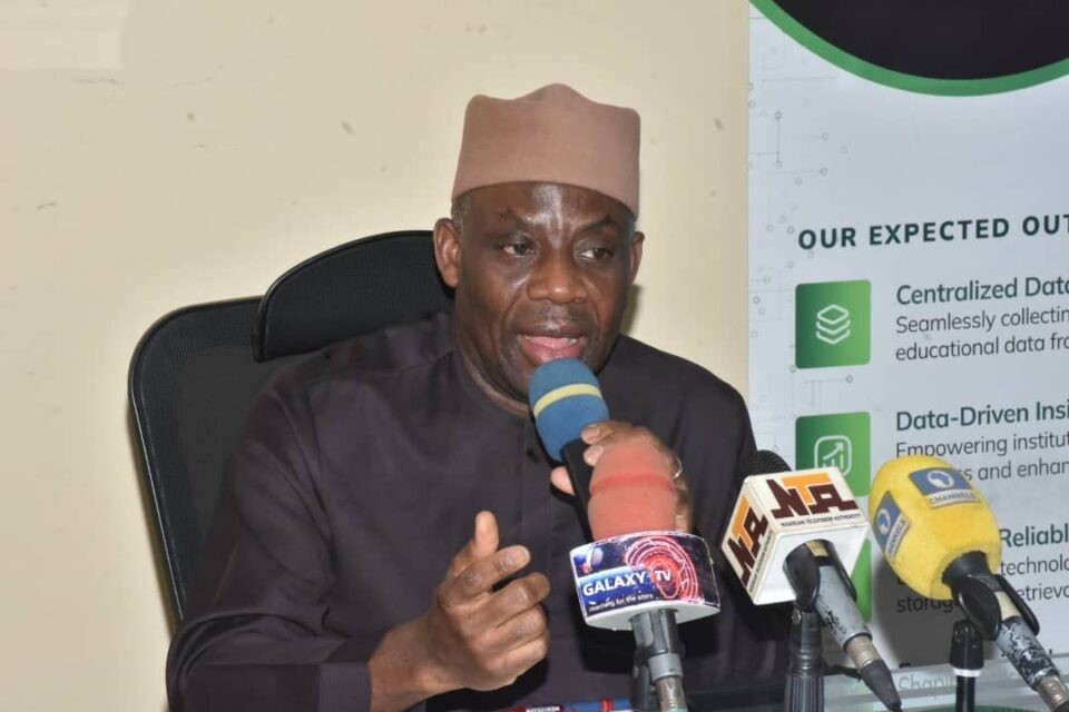 FG Pays 5-Month Arrears to University Lecturers
