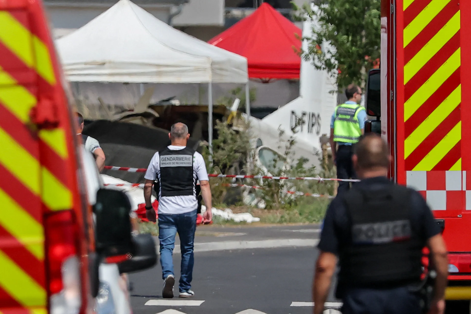 France Plane Crash Kills 11 Parachutists