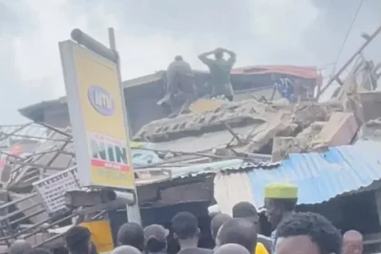 JUST IN: Three-Storey Building Collapses in Alakija, Several Feared Trapped