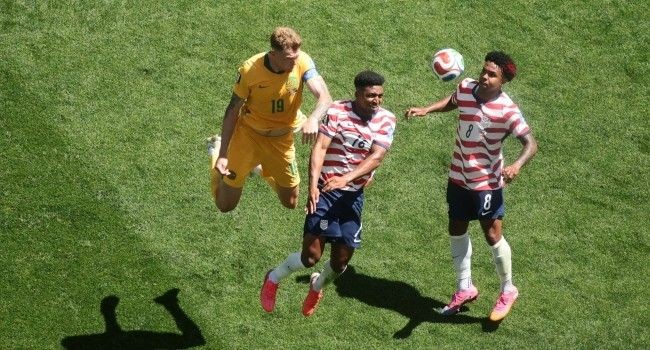 USA Beat Australia to Reach World Cup Knockout Stage