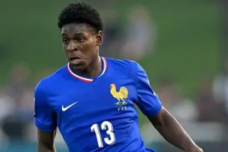 Arsenal Move For PSG Defender Emmanuel Mbemba On Free Transfer