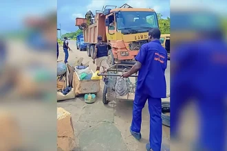 Suspected Illegal Waste Operators Attack LAWMA Officials in Lagos