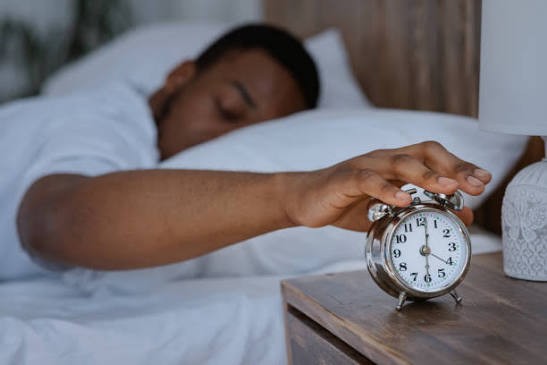 5 Reasons You Wake Up Tired Even After a Full Night's Sleep