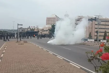 Police Fire Teargas At Sowore, Protesters Near Eagle Square Omoyele Sowore was reportedly affected during the incident.