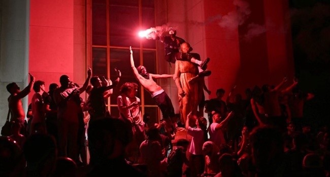 PSG Victory Celebrations End in Mass Arrests