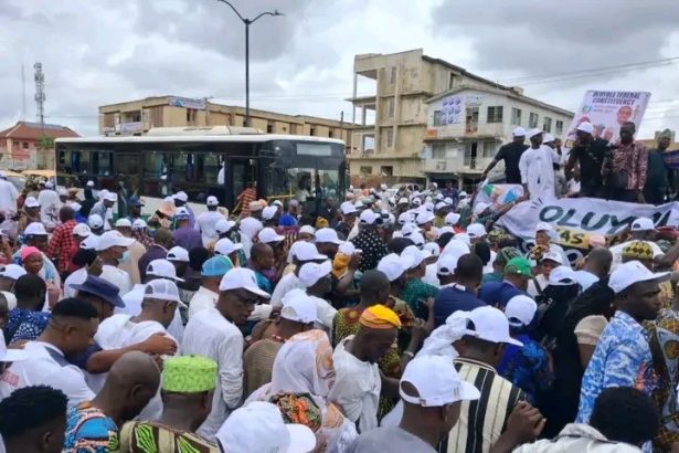 Oyo APC Agitators Storm State Secretariat Over Disputed National Assembly Nomination List