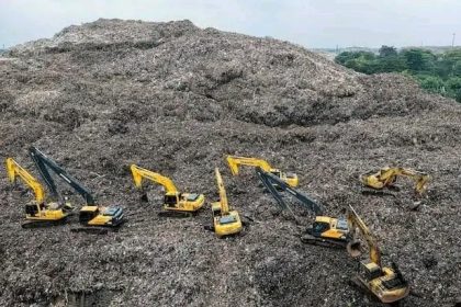 India: Massive Garbage Heap Collapse Kills Nine Workers at Waste-to-Energy Plant
