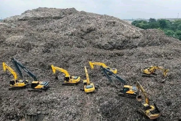 India: Massive Garbage Heap Collapse Kills Nine Workers at Waste-to-Energy Plant