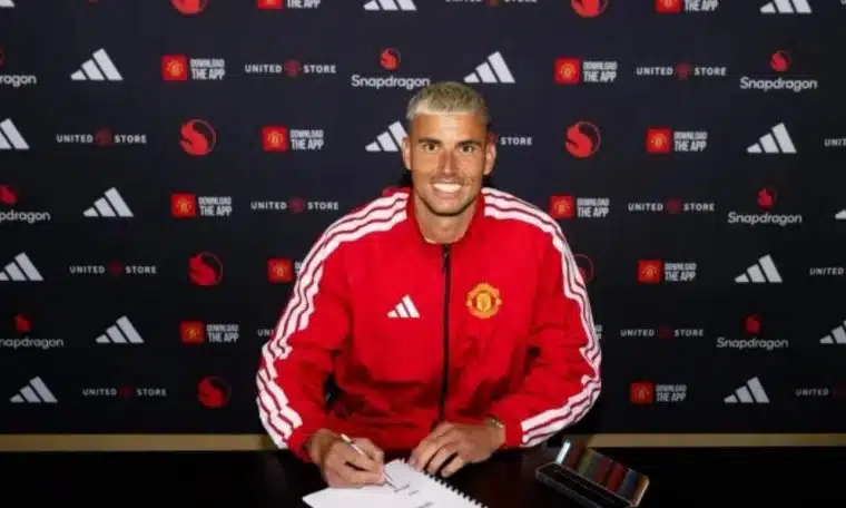 Manchester United Sign Karl Darlow, Step Up Search For New Midfielder