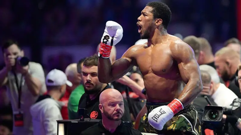 Joshua Survives Prenga Scare, Sets Up Fury Clash