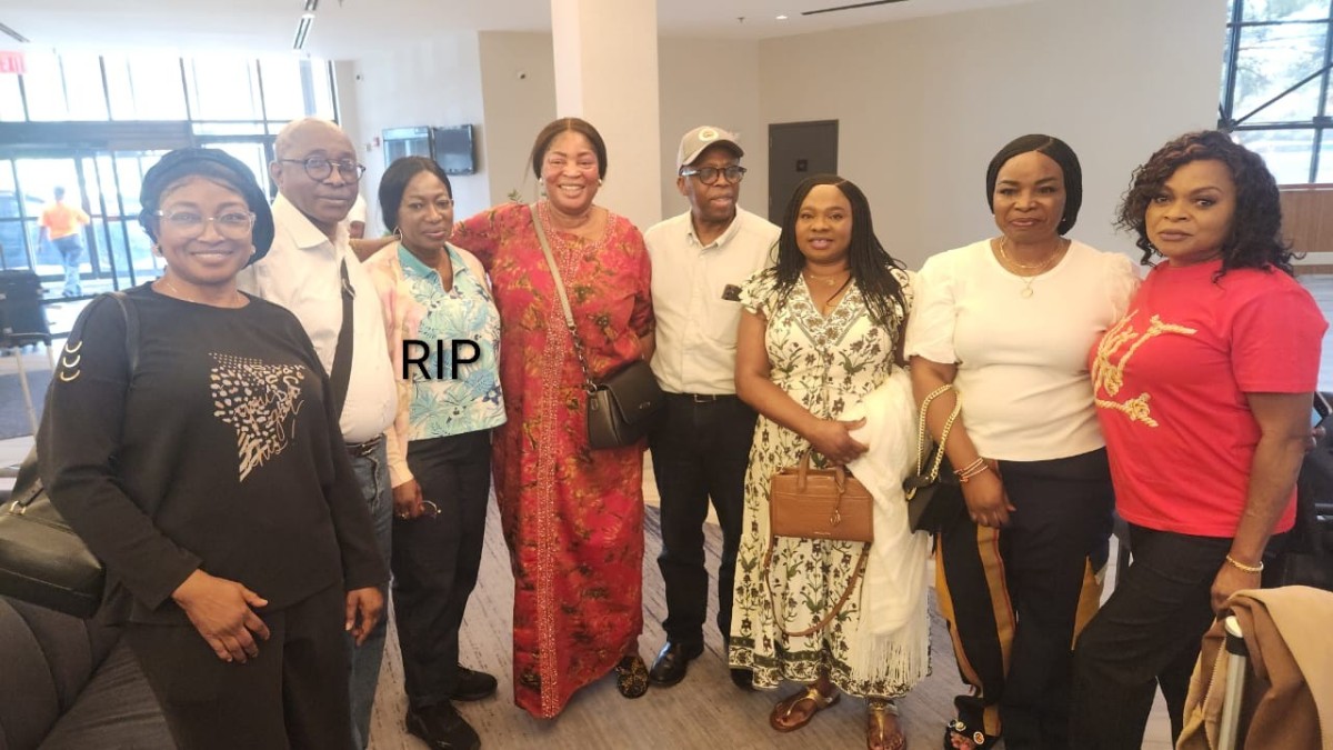 Late Hon. Elizabeth Folusho Maku, President of Eko Club London, with friends and relatives 