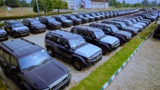 FG Under Fire Over N962bn SUV, Empowerment Budget
