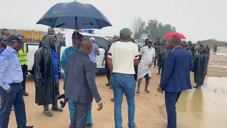Lagos Govt Reopens Chevron Drainage Channel to Prevent Flooding