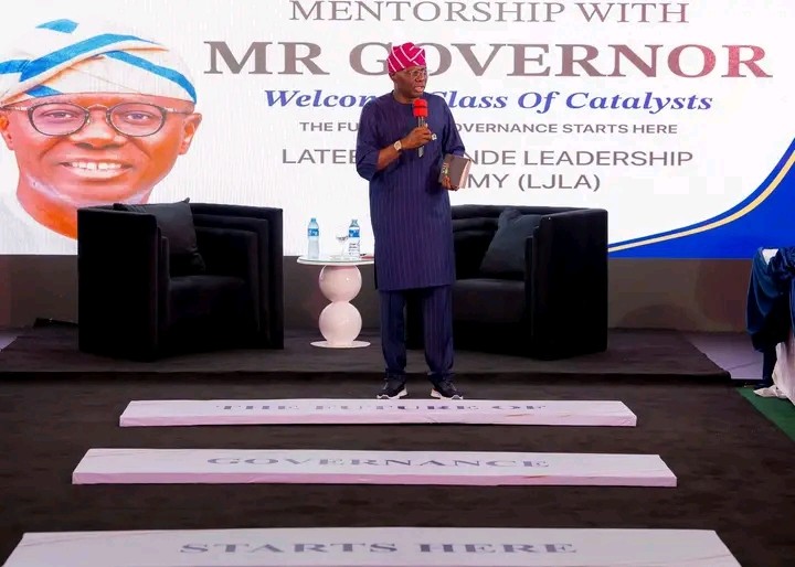 Sanwo-Olu Tasks LJLA Fellows, LAWMA on Solutions to Lagos Waste Challenges
