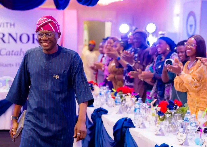 Sanwo-Olu Tasks LJLA Fellows, LAWMA on Solutions to Lagos Waste Challenges