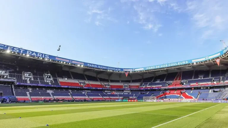 PSG Move Ligue 1 Opener