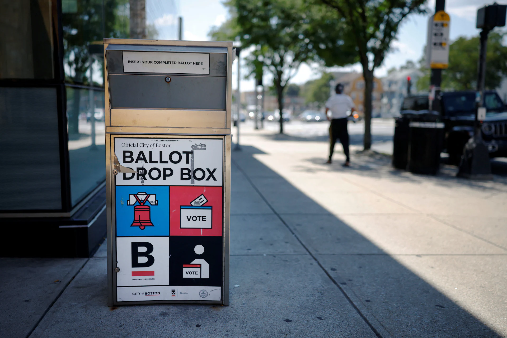 US Supreme Court Clears Part of Trump’s Mail Voting Order