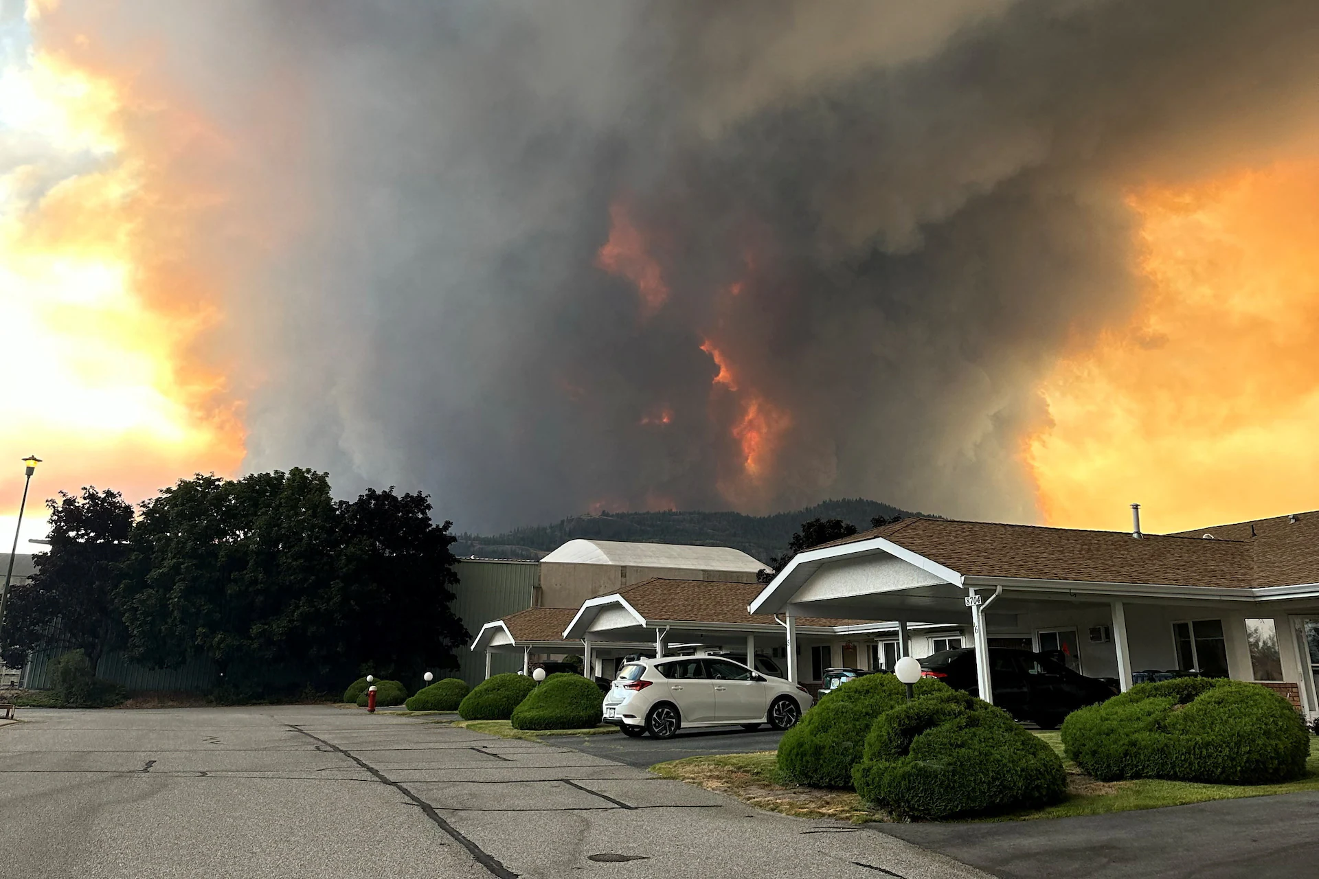 British Columbia Declares State of Emergency as Wildfire Forces Mass Evacuations