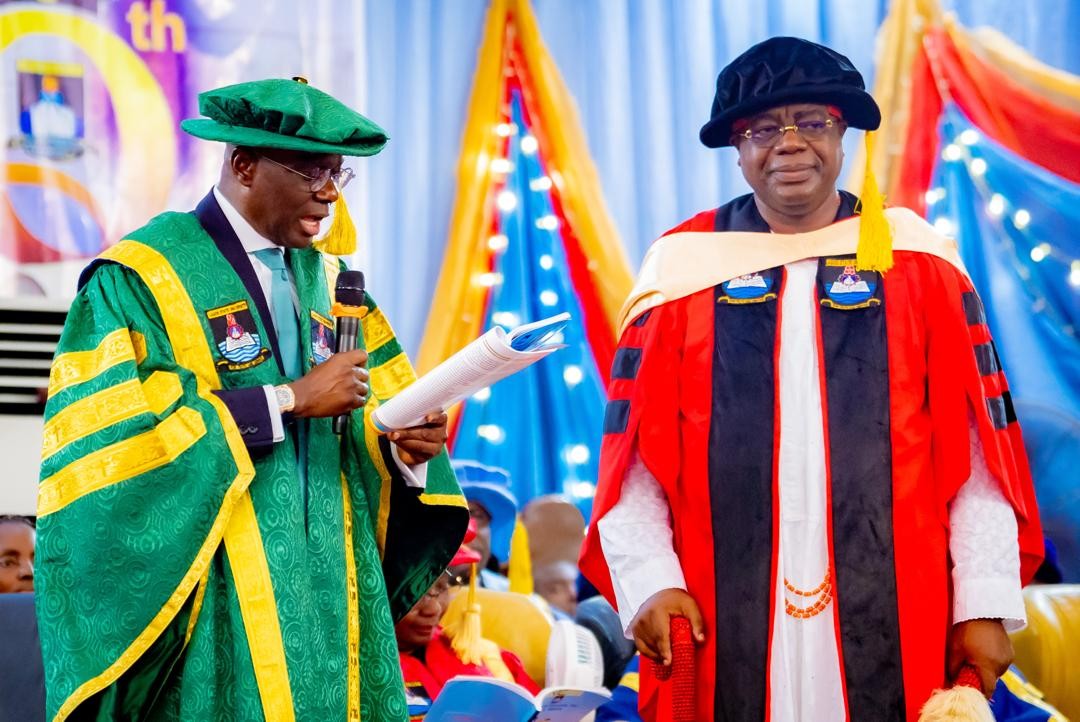 Lagos State Governor, Babajide Sanwo-Olu, presenting the Doctor of Business Administration (DBA) certificate to Alara of Ilara Kingdom, His Royal Majesty Oba Olufolarin Olukayode Ogunsanwo