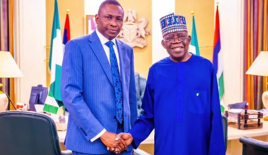 President Bola Tinubu (R) with EFCC Chairman, Ola Olukoyede (L)
