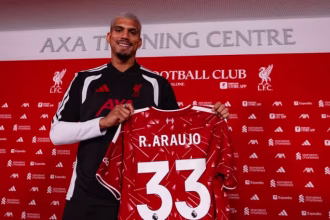 Transfer: Liverpool Complete Signing of Barcelona Defender Ronald Araujo