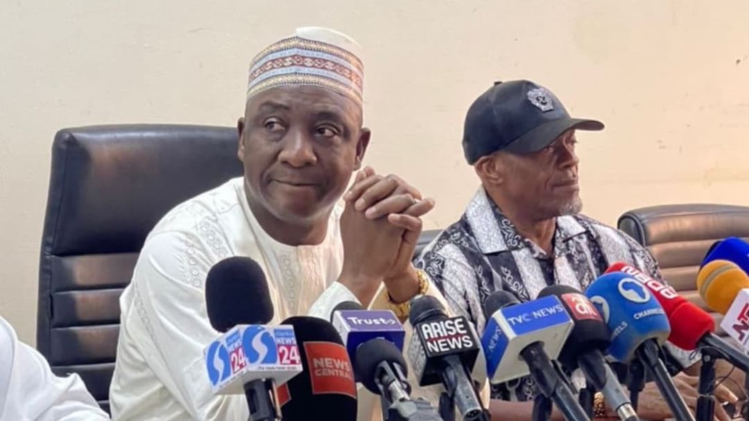 Ibrahim Gusau announcing the resignation of his executive committee on Thursday