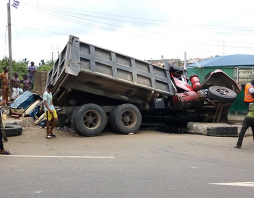 Man Crushed to Death While Crossing Lagos-Ibadan Expressway
